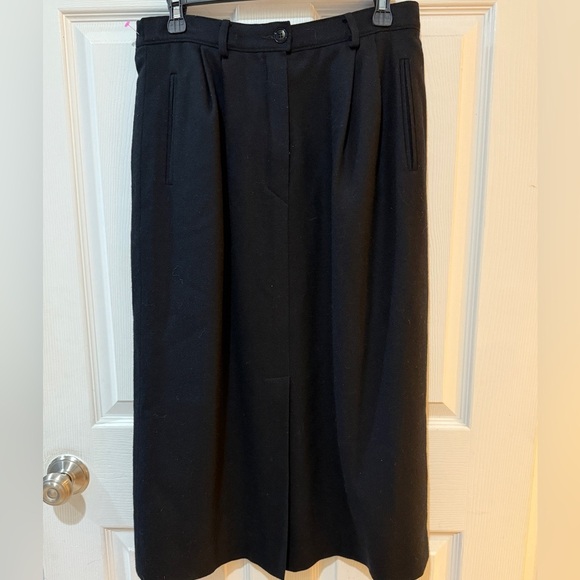 Pendleton Black Suit Pleated Front skirt Crown Crest on Blazer Front Slit - Picture 10 of 12